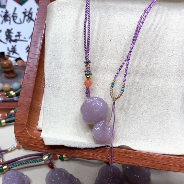 石英质玉合金颈饰丶*孑