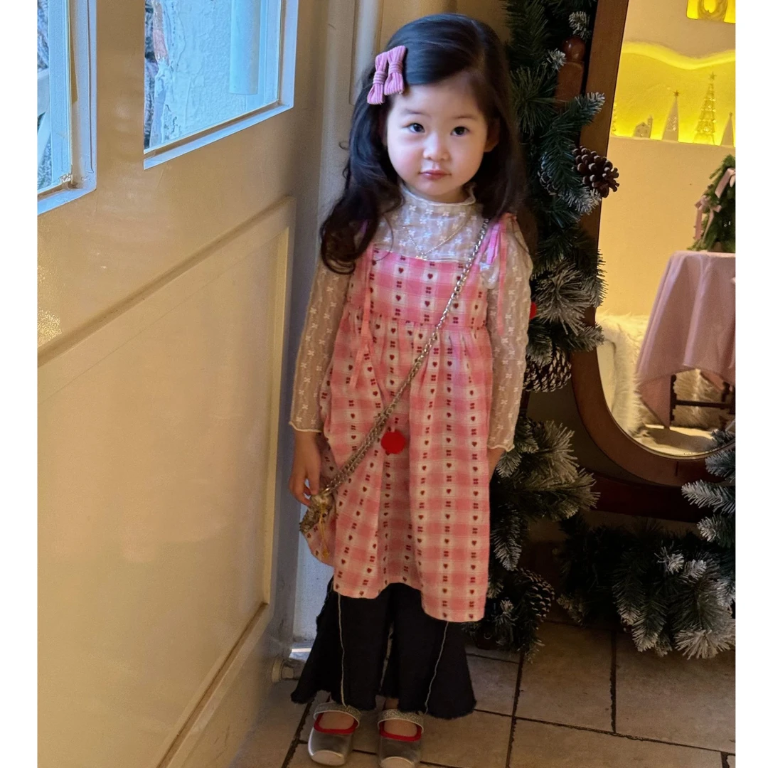 小惜亦2025春季韩版女童蕾丝打底衫搭粉吊带裙搭深蓝色牛仔裤套装
