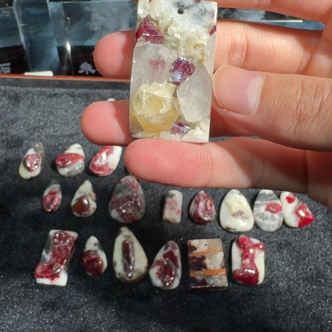 莹***.天然辰砂朱砂吊坠