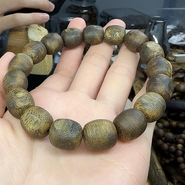 沉香碎屑沉香老留疤卡1.1规格11克加