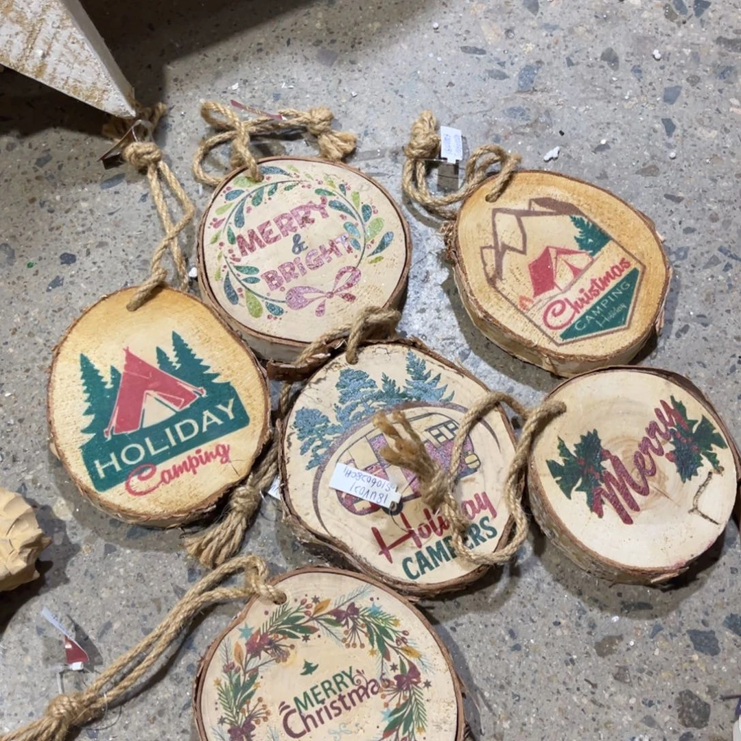 H***s有机玻璃摆件等各种工具进行加工处理和