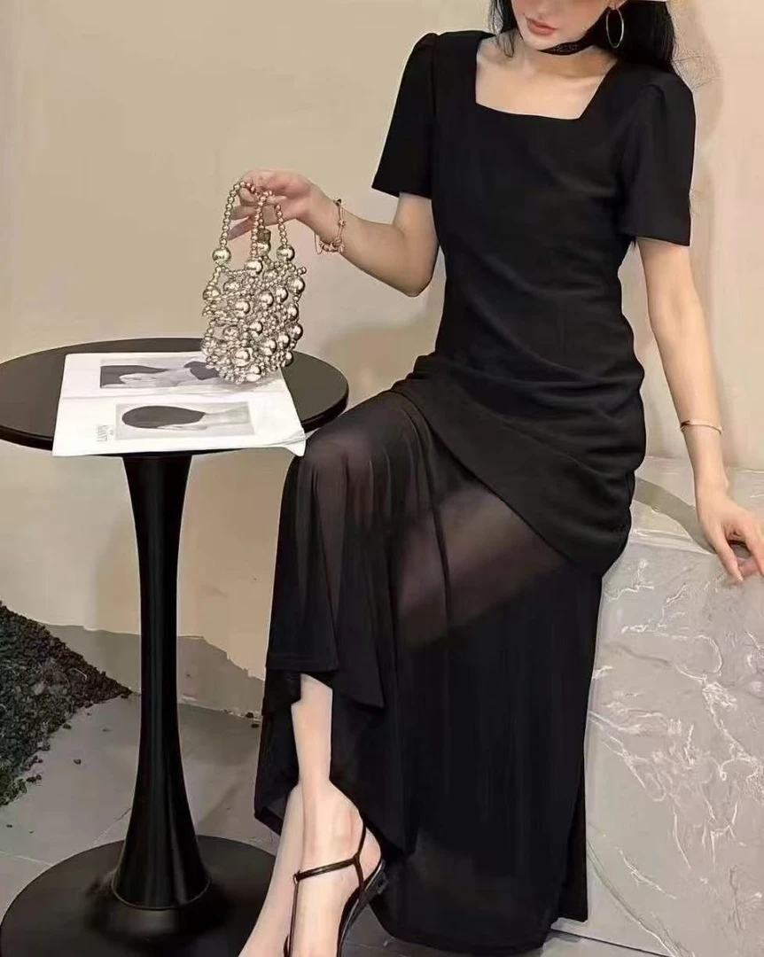 （88040带垫肩）法式HE本黑色连衣裙夏季新款方领修身显瘦气质