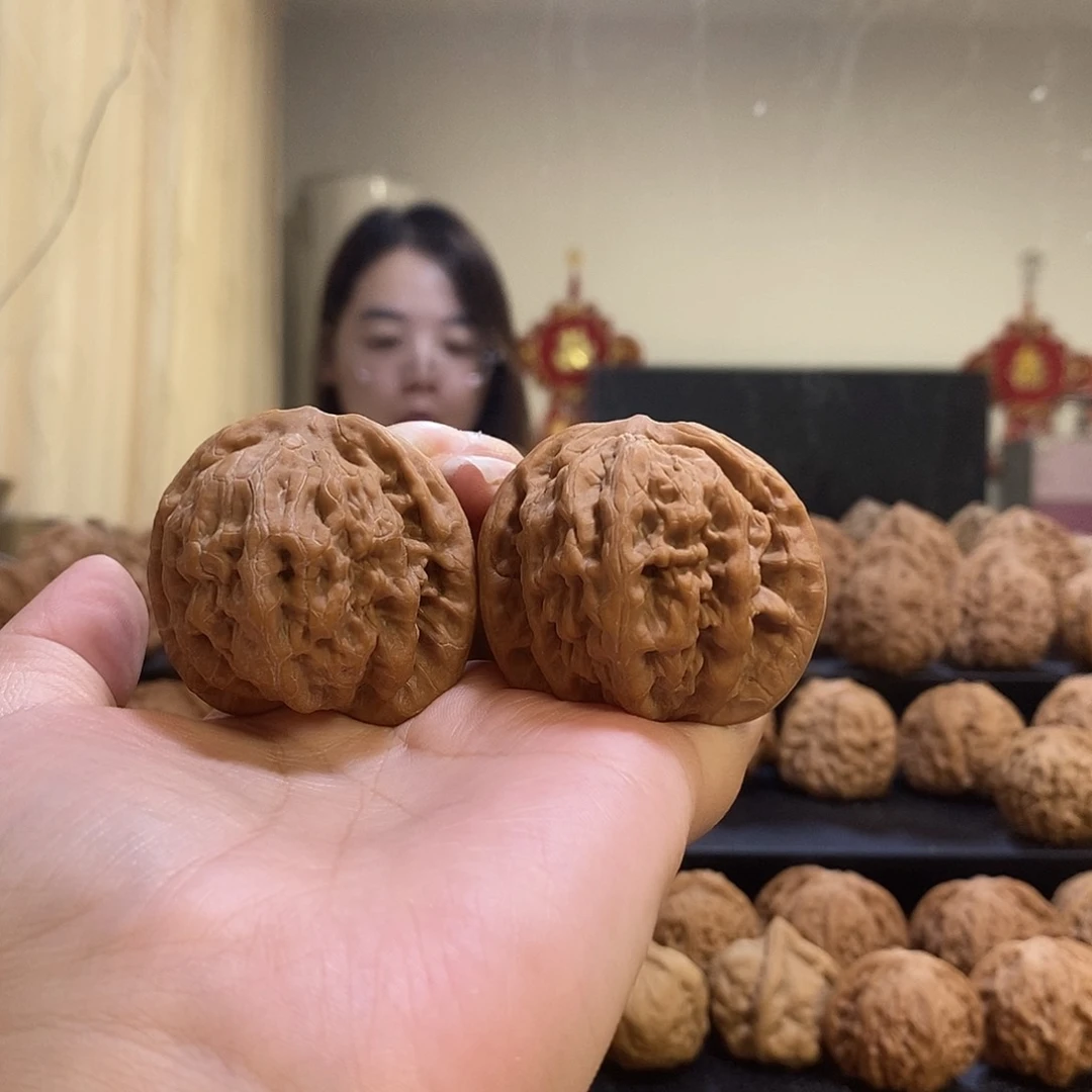把件文玩核桃刹***恒44金公子有水尖