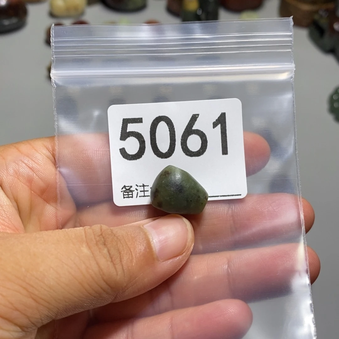 和田玉未镶嵌颈饰柠*?