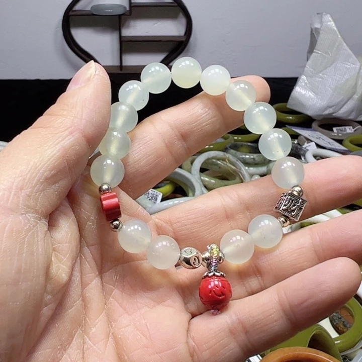 未镶嵌蛇纹石玉手链