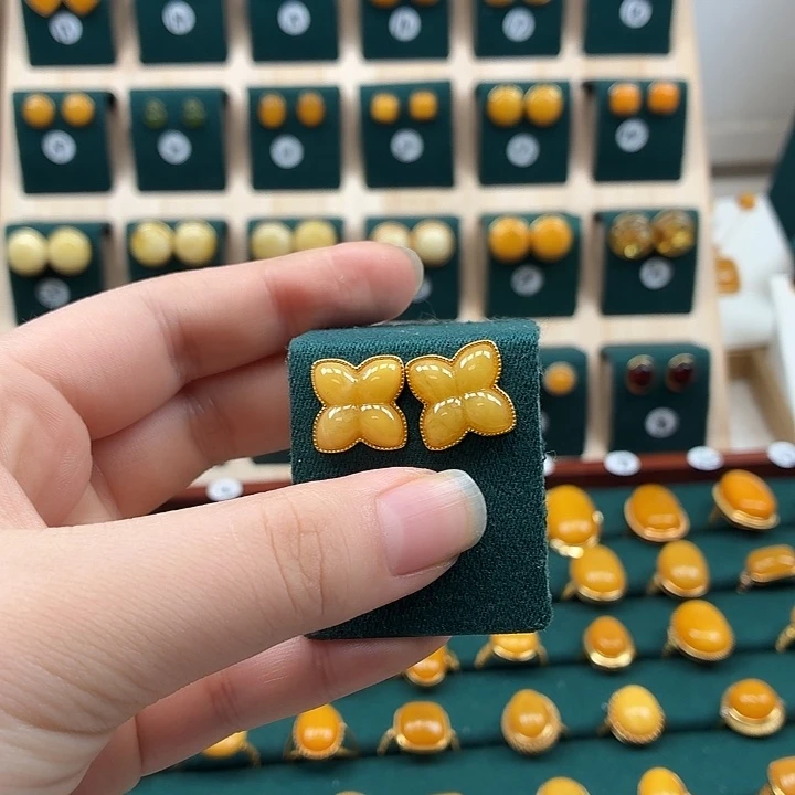 琥珀银S925镶嵌耳饰