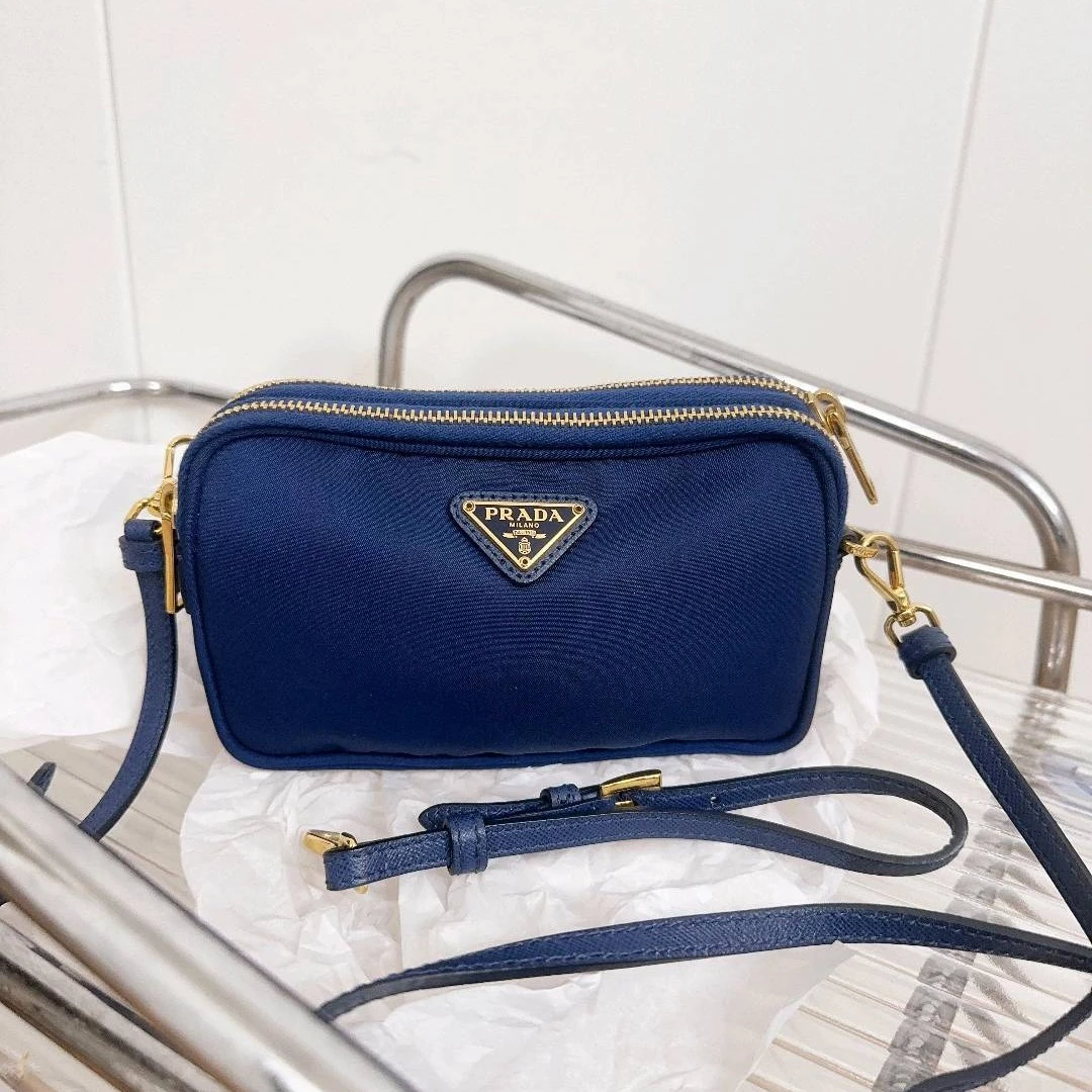 95新 Prada/普拉达 95新prada蓝金尼龙相机包85692815