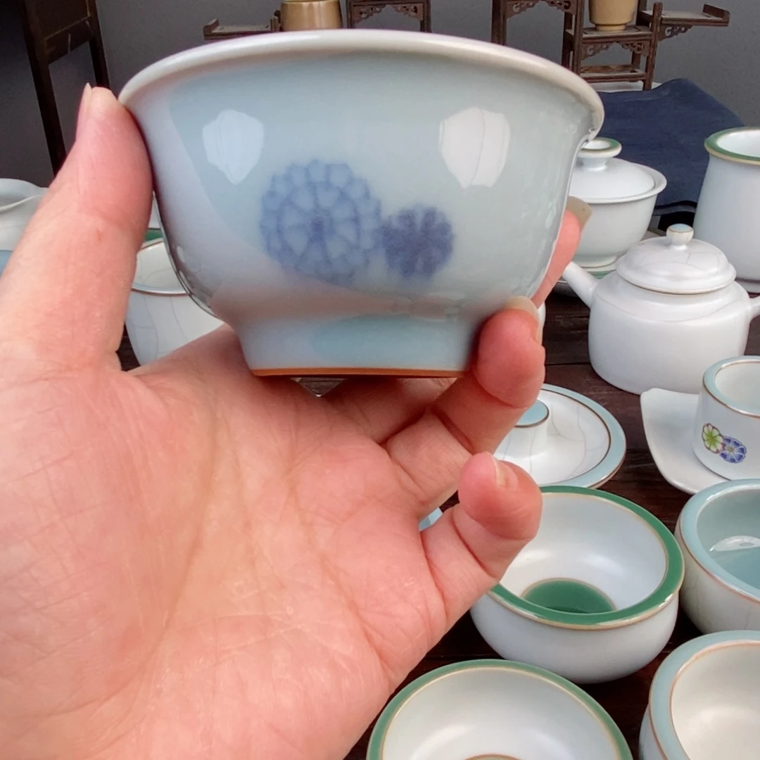 朱砂胎粉青釉 釉下皮球花 压手杯 不开片