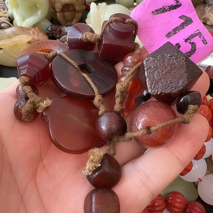 玛瑙/玉髓未镶嵌颈饰