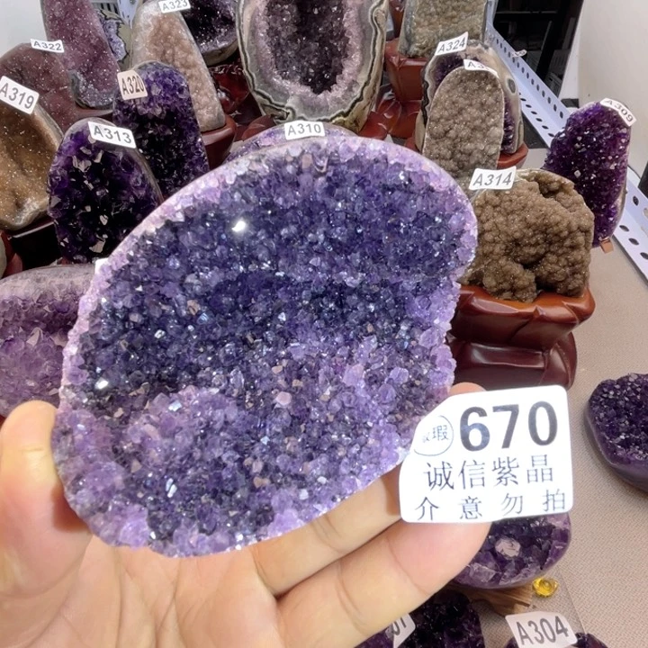 未镶嵌大型摆件（非配饰）水晶