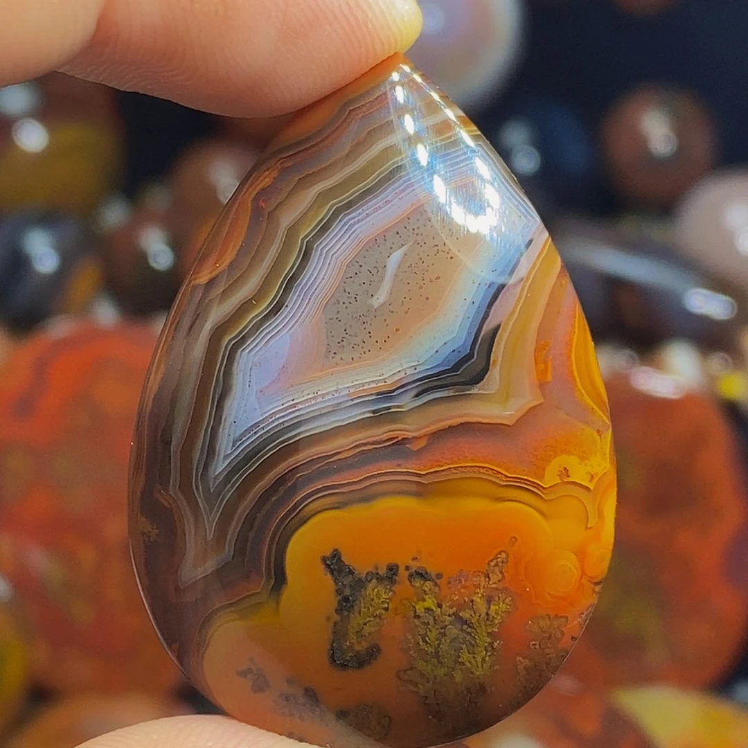 玛瑙/玉髓战国红玛瑙精品吊坠未镶嵌南山料爆闪丝吊坠精品