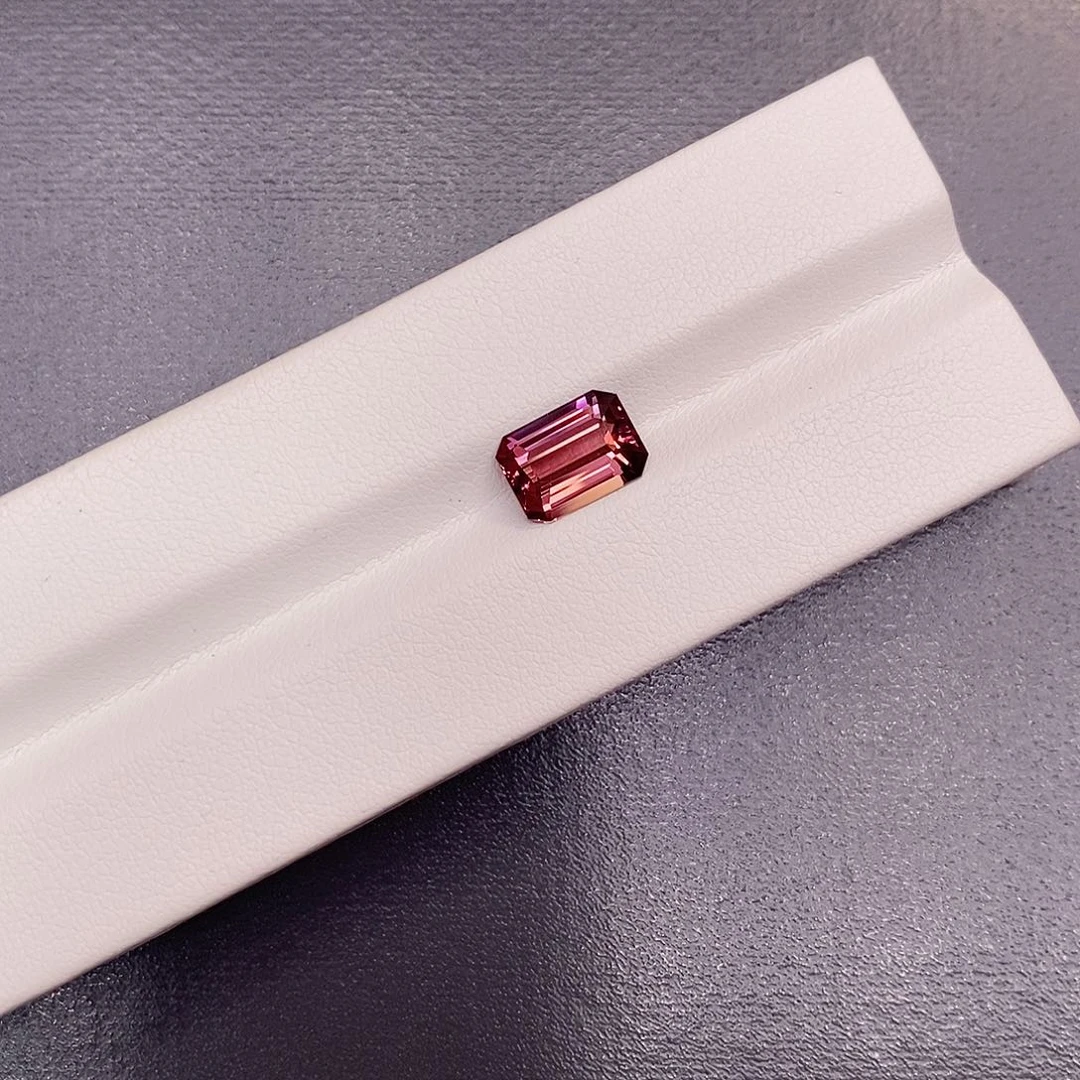 未镶嵌裸石碧玺2.16克拉