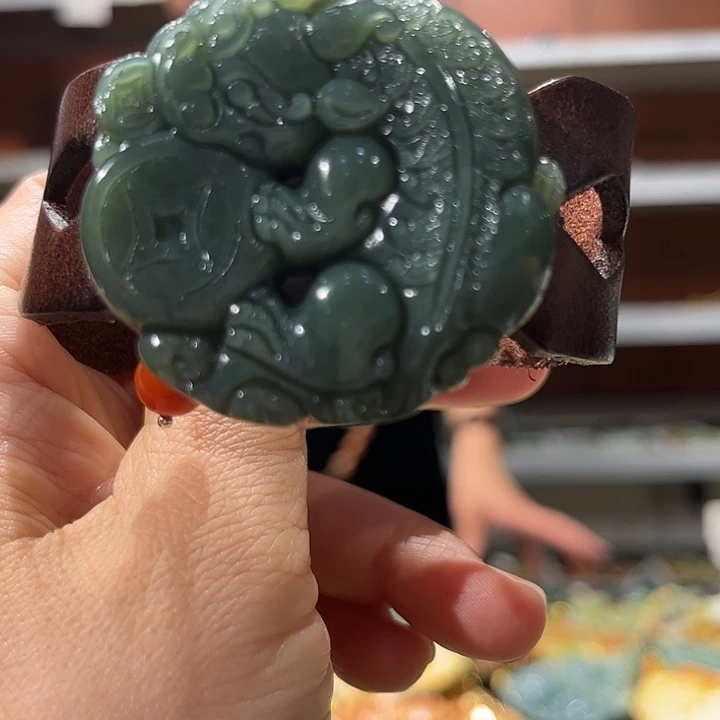 岫玉未镶嵌毛衣链