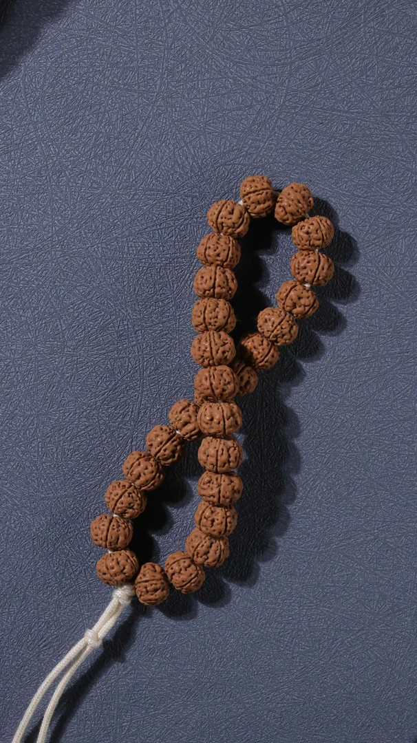 老树王(微黄头)金刚菩提单圈手持