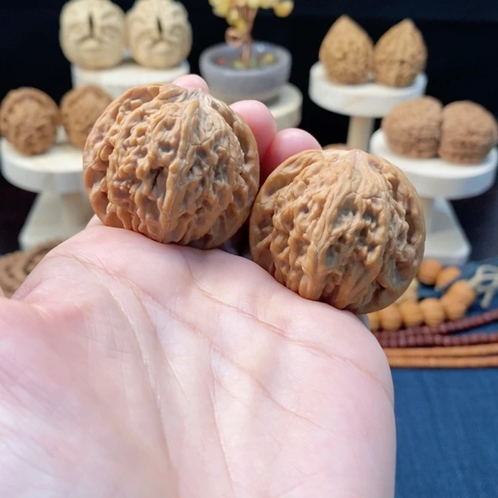 吊坠桃核磨盘狮子头39