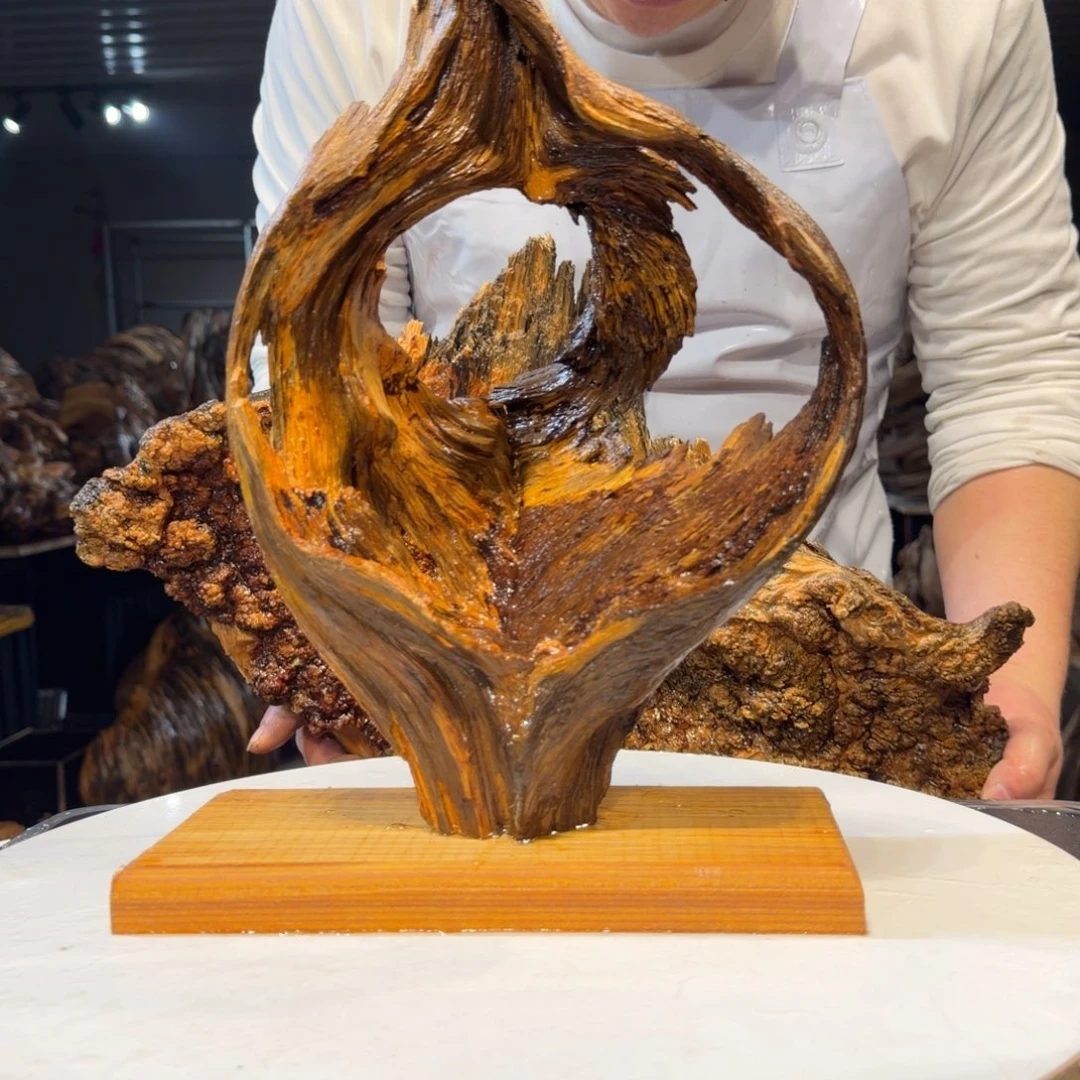 哥***性木王一刀琥珀木摆件105