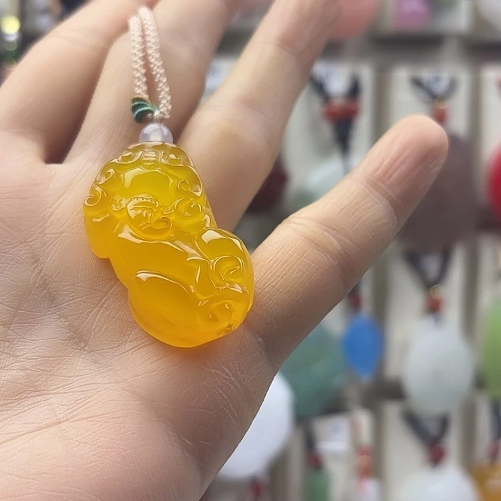 @***面玛瑙/玉髓未镶嵌颈饰