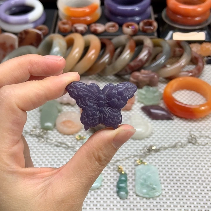 石英质玉未镶嵌吊坠(赠链)