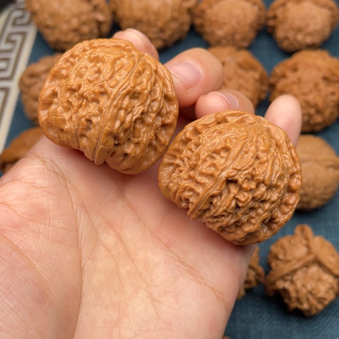 把件文玩核桃39全品红皮老树球白