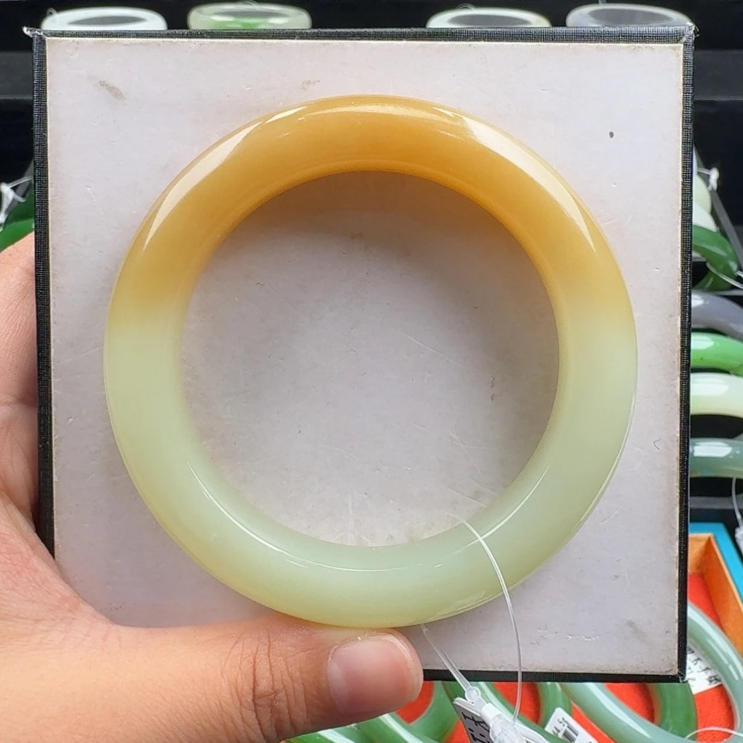 和田玉手镯未镶嵌难得的半山水黄口带糖56.6！强推款！