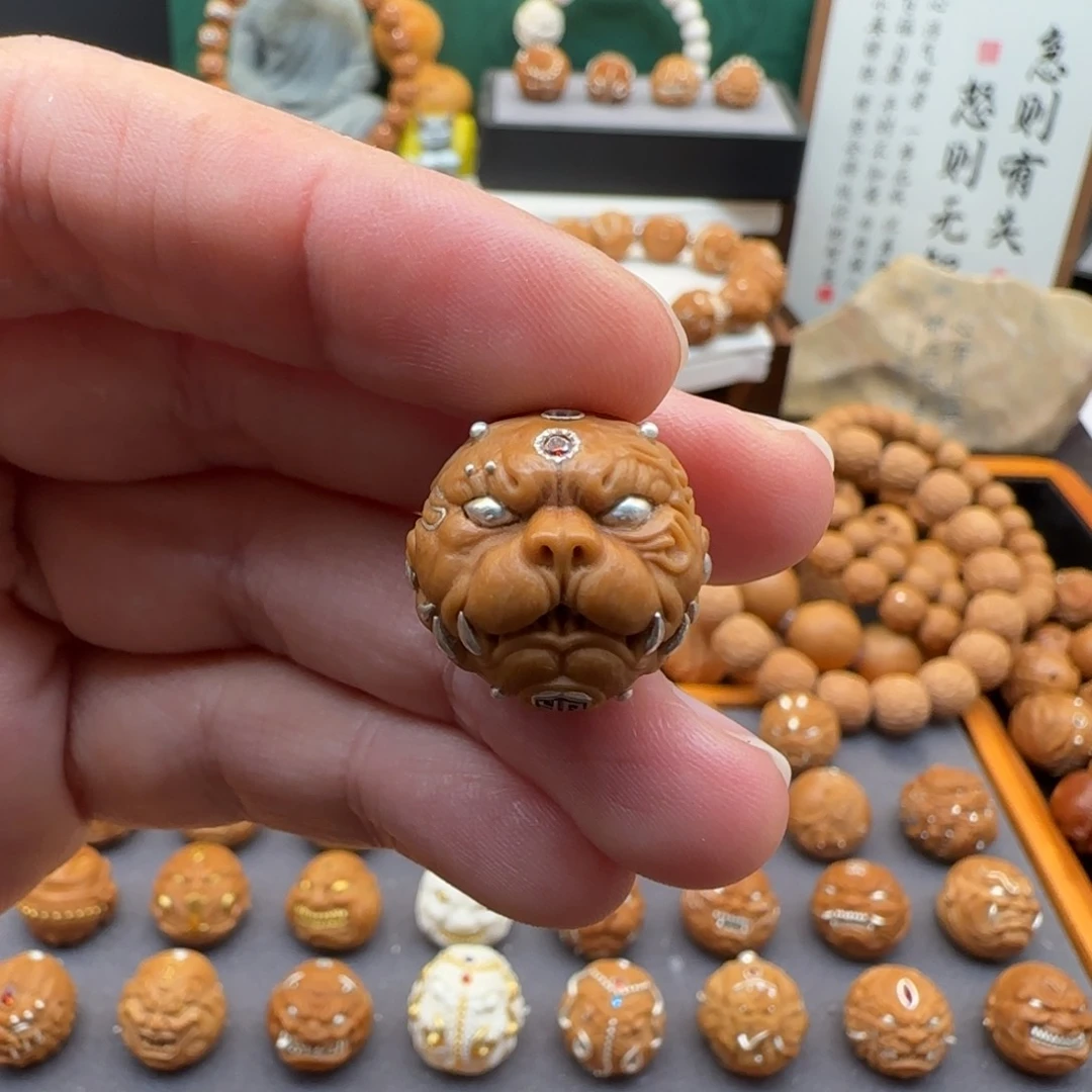 猴头核桃吊坠狗王