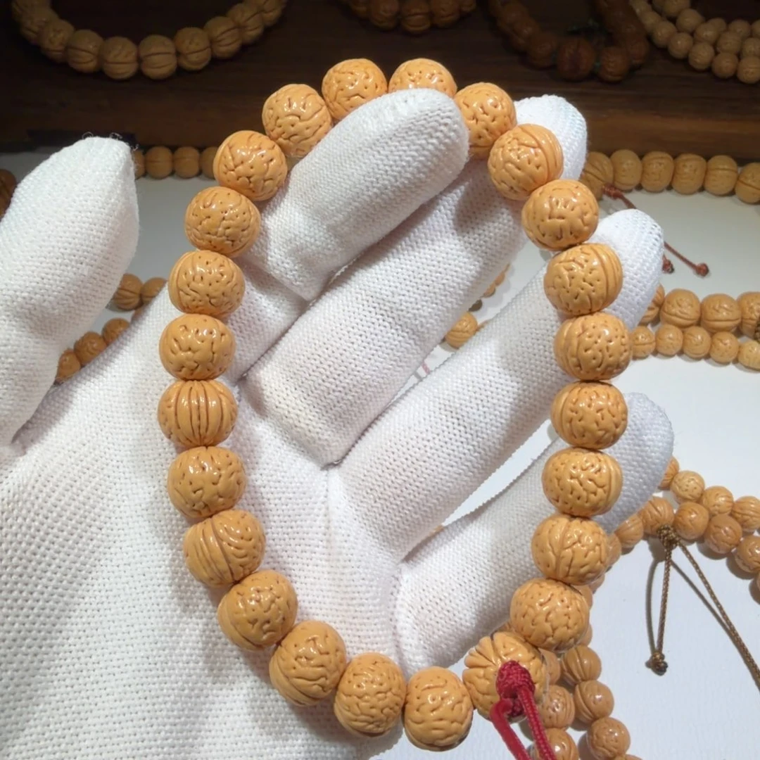 素***哥吊坠桃核精品桃核