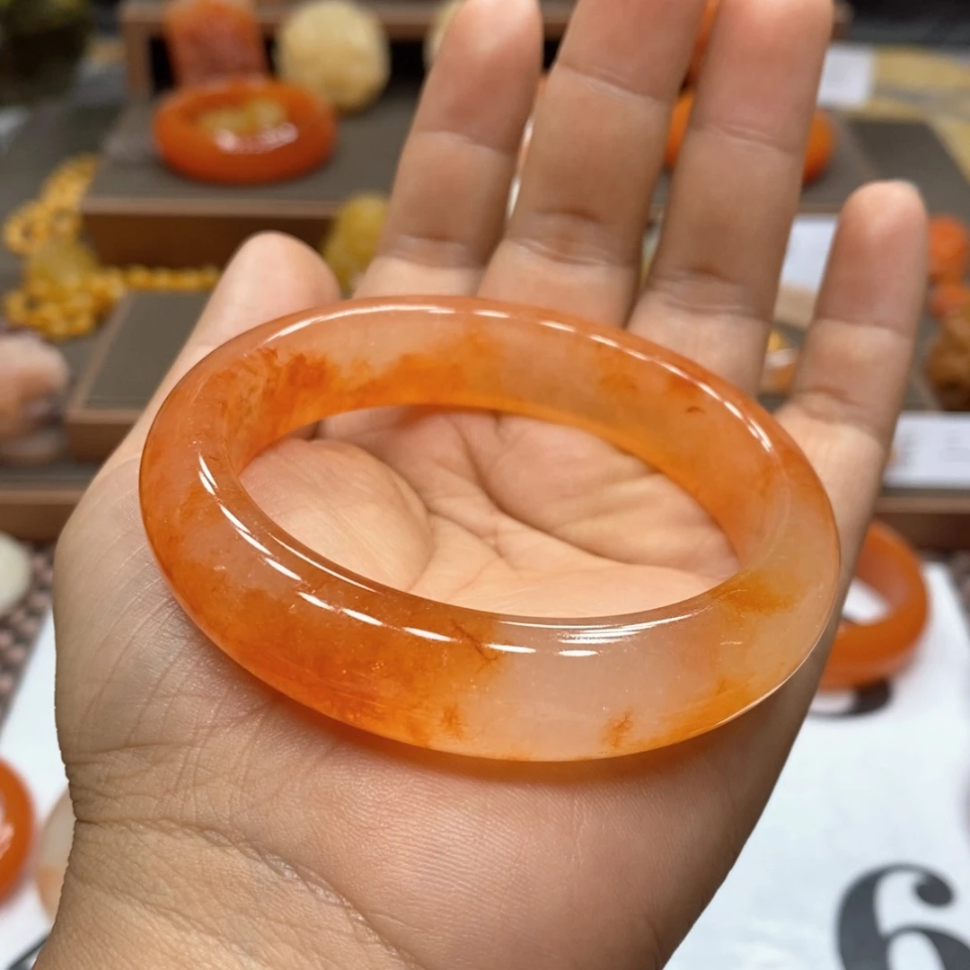 未镶嵌石英质玉（黄龙玉）手镯金*