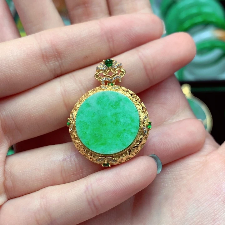 翡翠银S925镶嵌颈饰翡翠