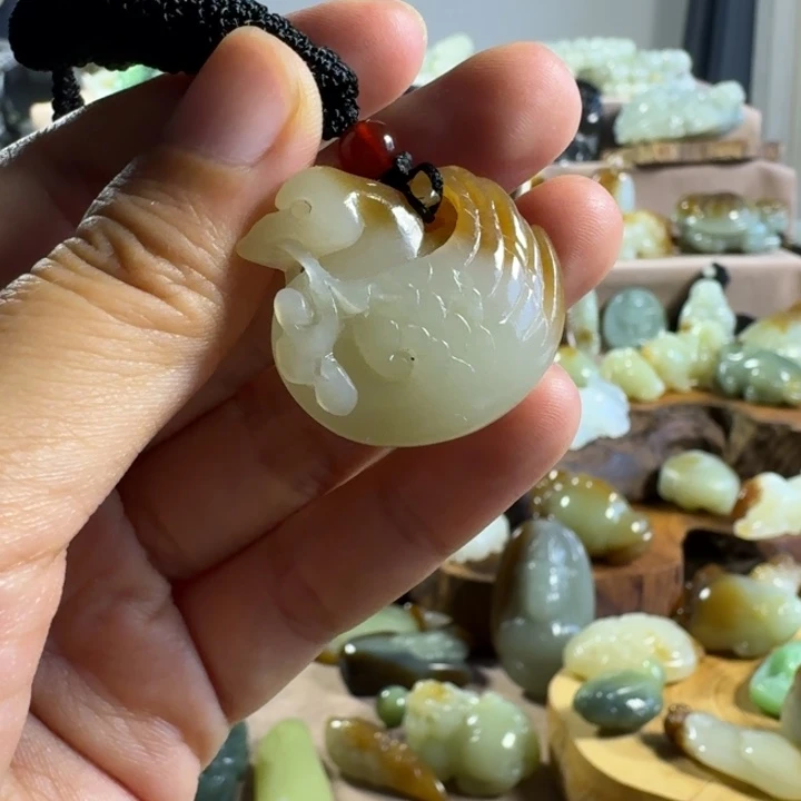 和田玉（糖玉）未镶嵌颈饰