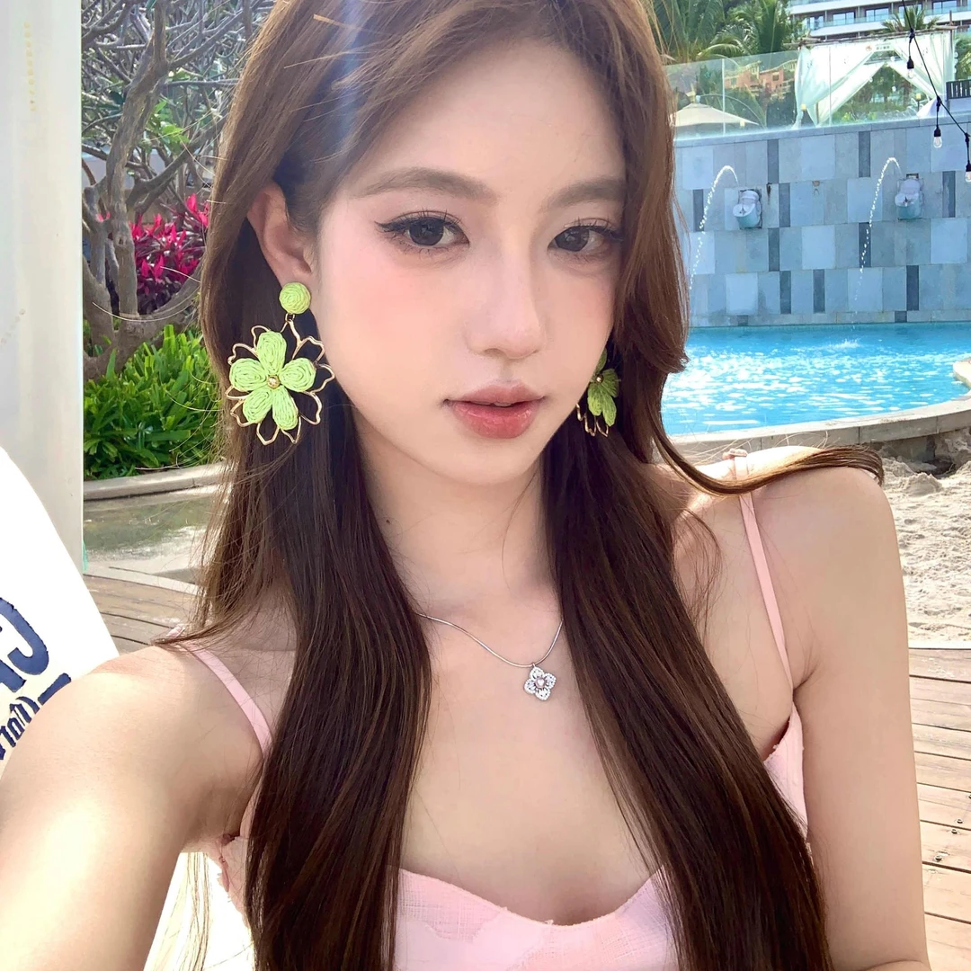 合金耳饰 草编太阳花朵度假耳环女2026新款夸张海边配饰独特绝美