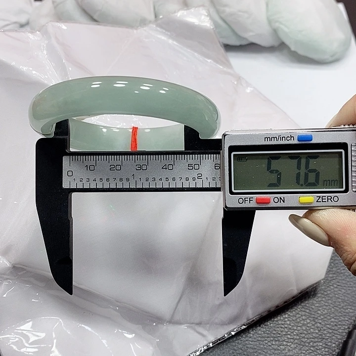 翡翠手镯未镶嵌35