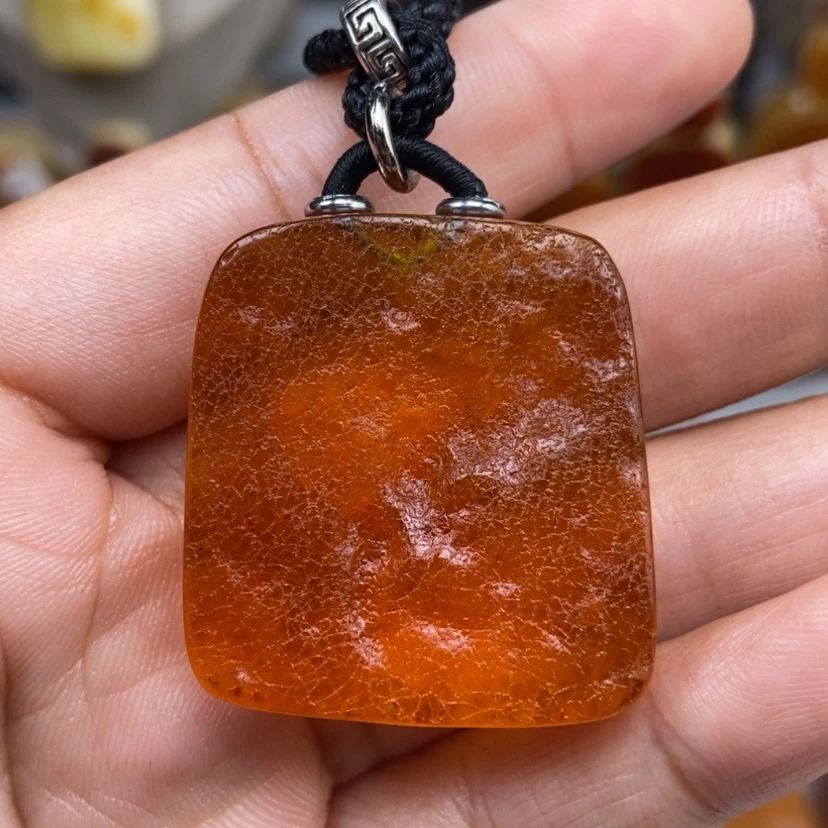 【闪购商品】琥珀颈饰未镶嵌