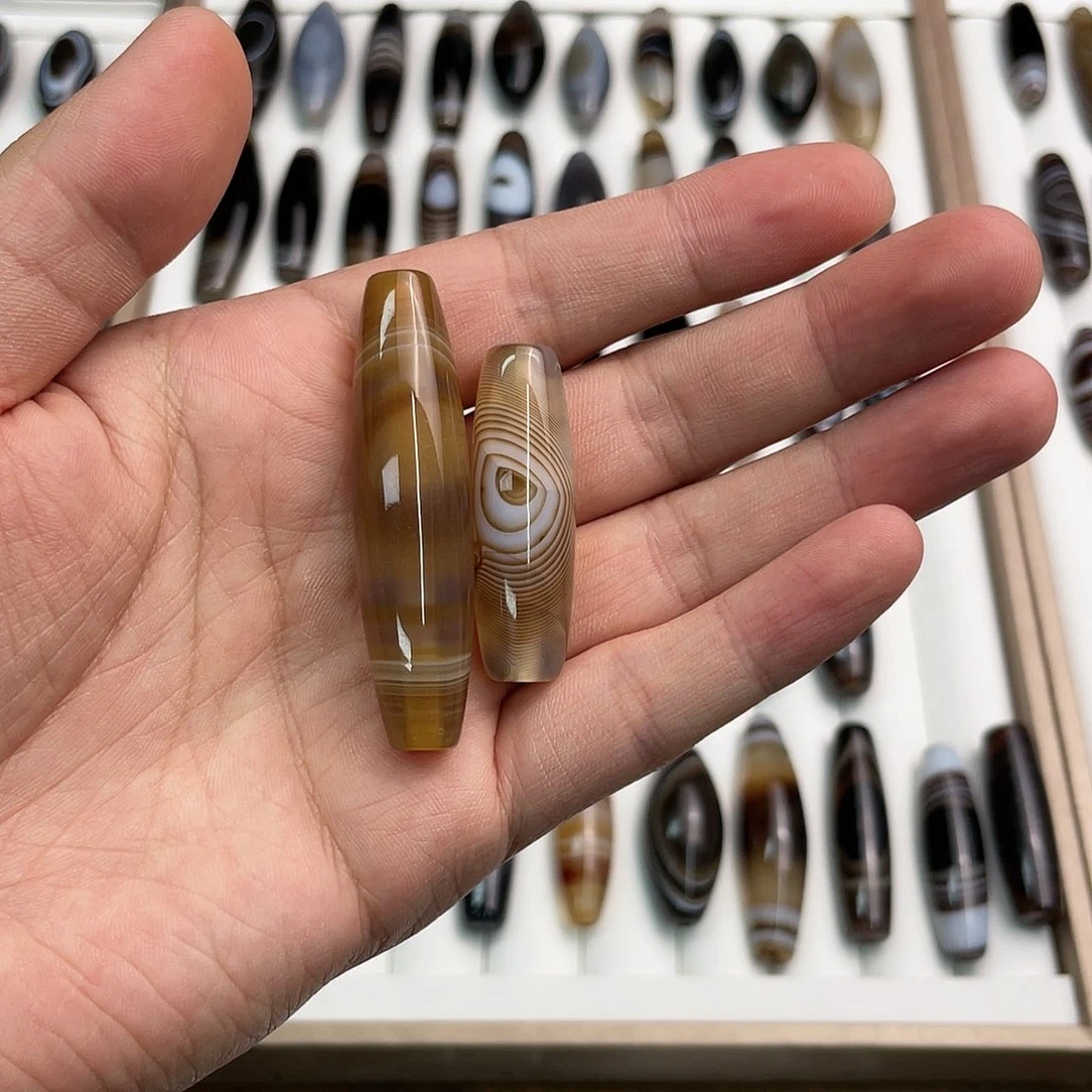 玛瑙/玉髓颈饰未镶嵌R****D