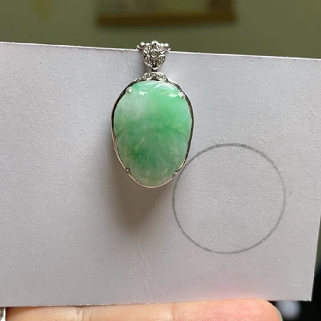 【闪购商品】吊坠(不含链)18K金镶嵌翡翠