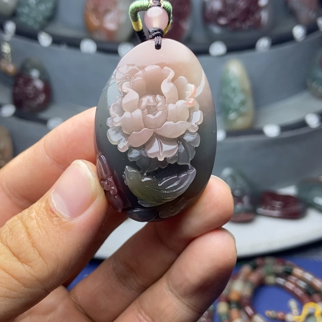 德***薾未镶嵌颈饰玛瑙/玉髓