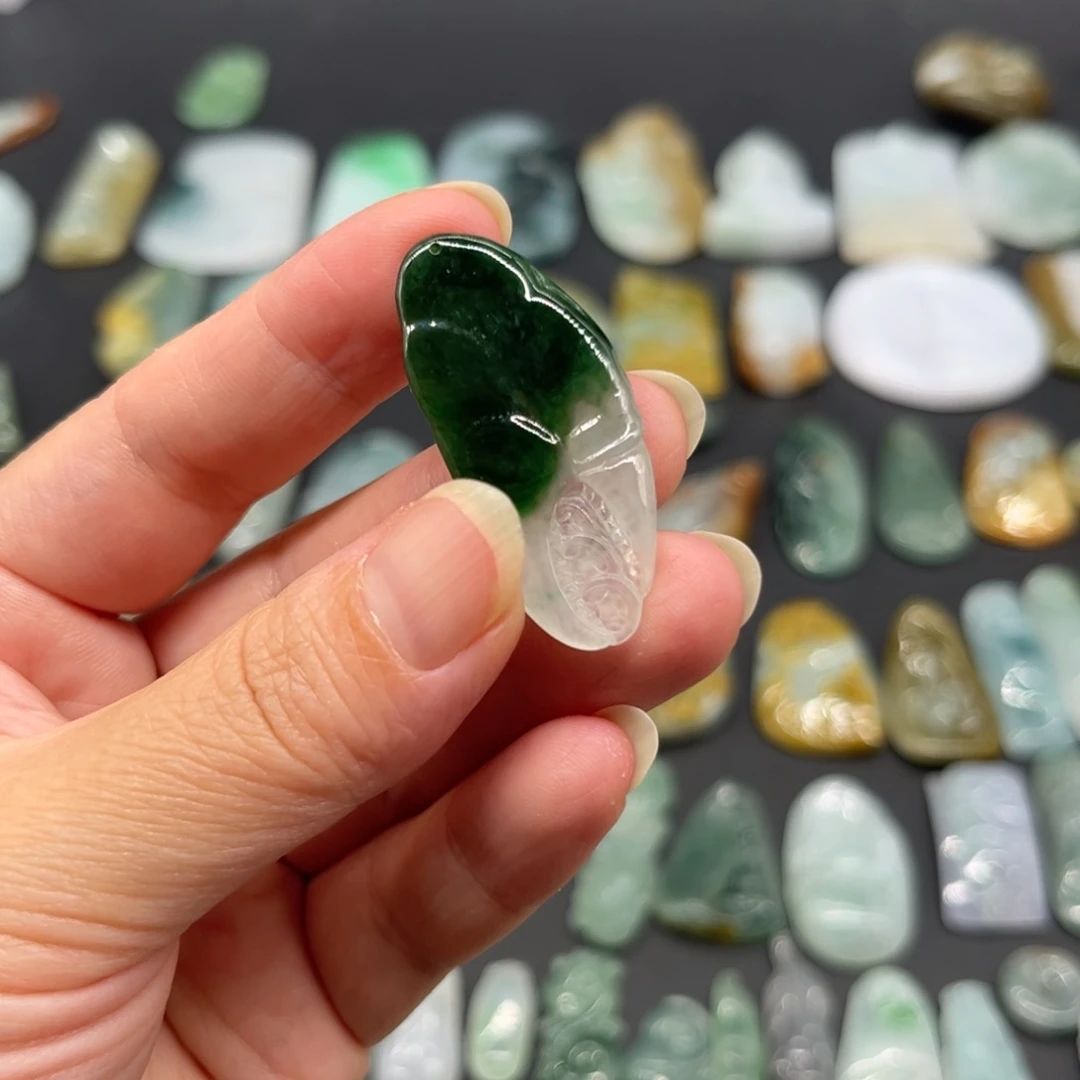 颈饰未镶嵌翡翠蟹钳