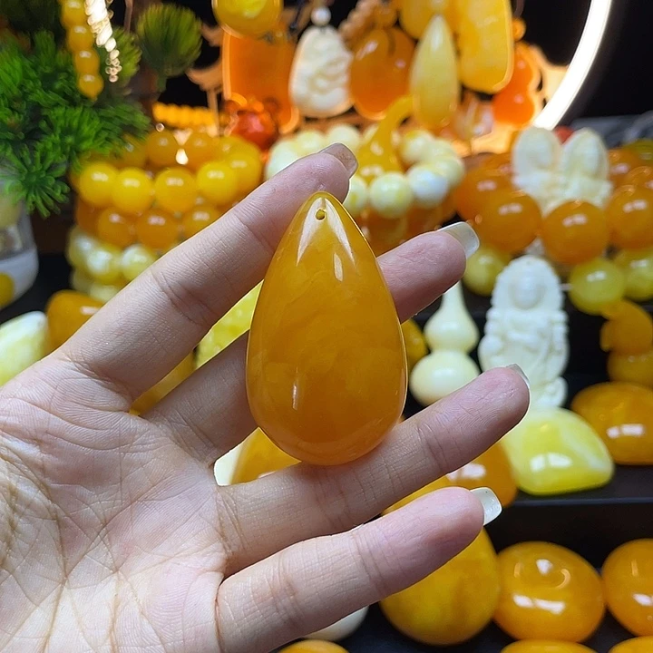 儿***非金属全品无瑕水滴吊坠