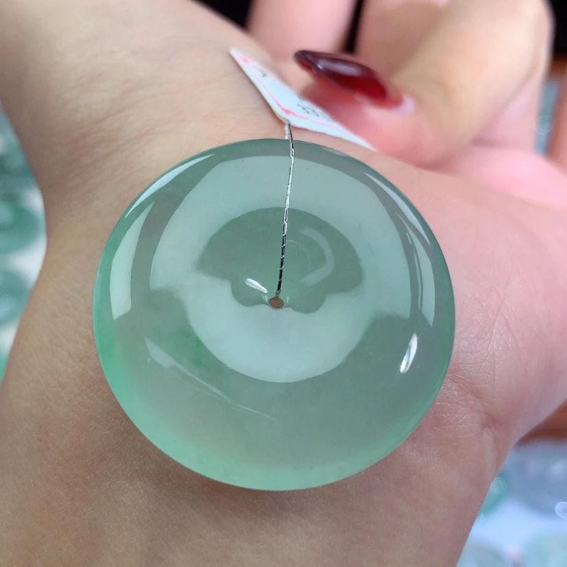 【闪购商品】翡翠吊坠(不含链)未镶嵌?****会