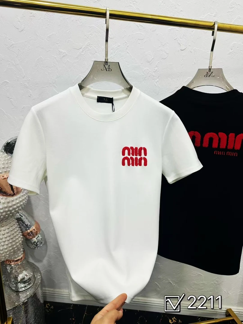 2025【刘老板推荐】秋冬新款定制高级感重工刺绣轻奢圆领男士短袖