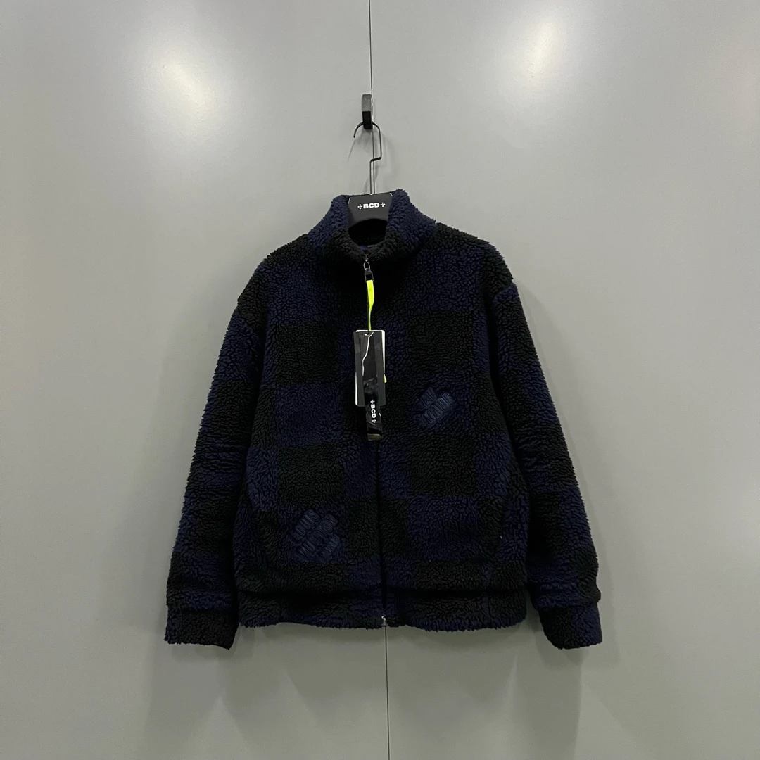 95新 LouisVuitton/路易威登 yyy 棋盘格羊羔绒外套 L码 604687