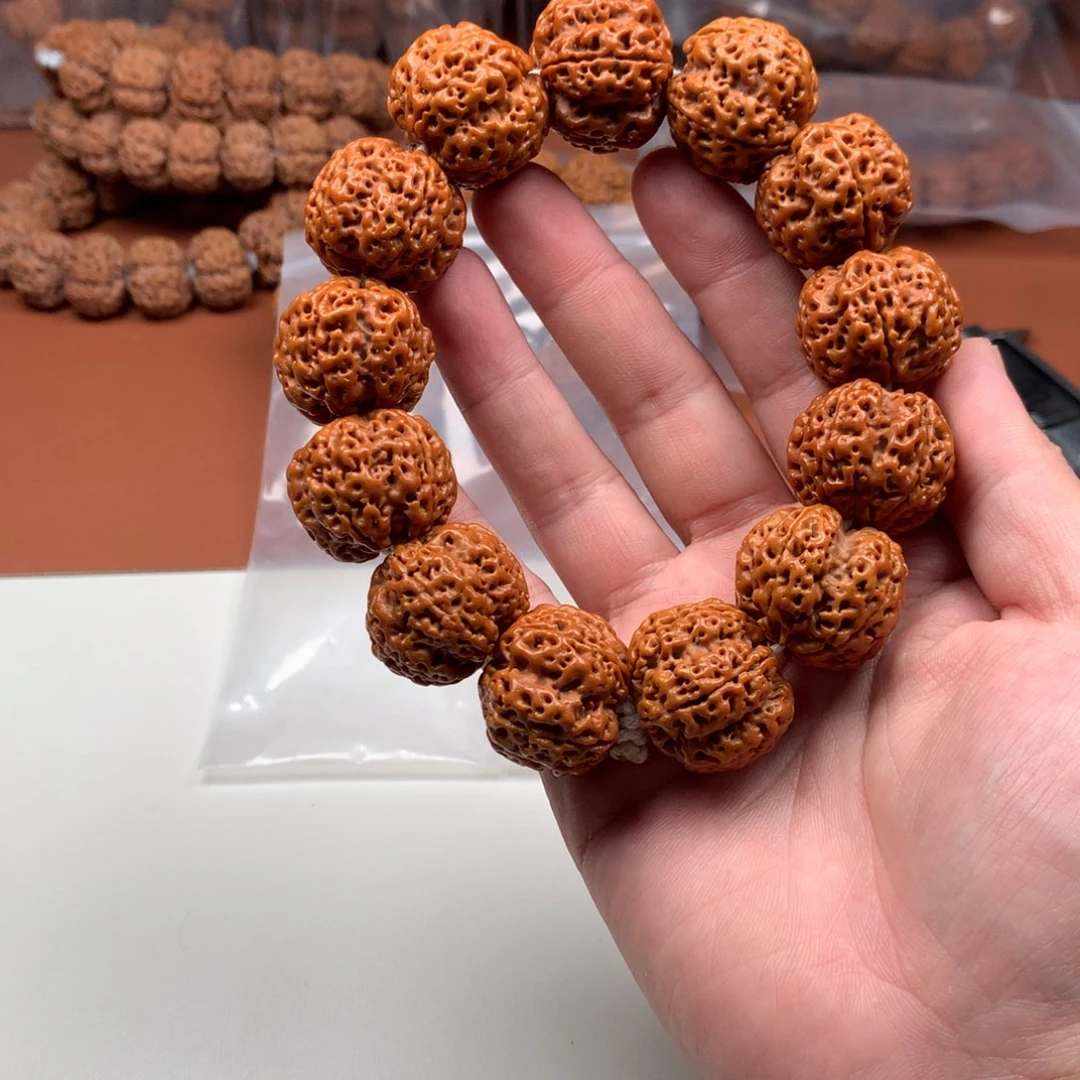 手串金刚菩提26.5+矮桩梅花蜂王
