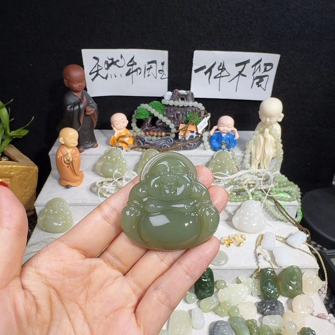 情***站和田玉未镶嵌颈饰