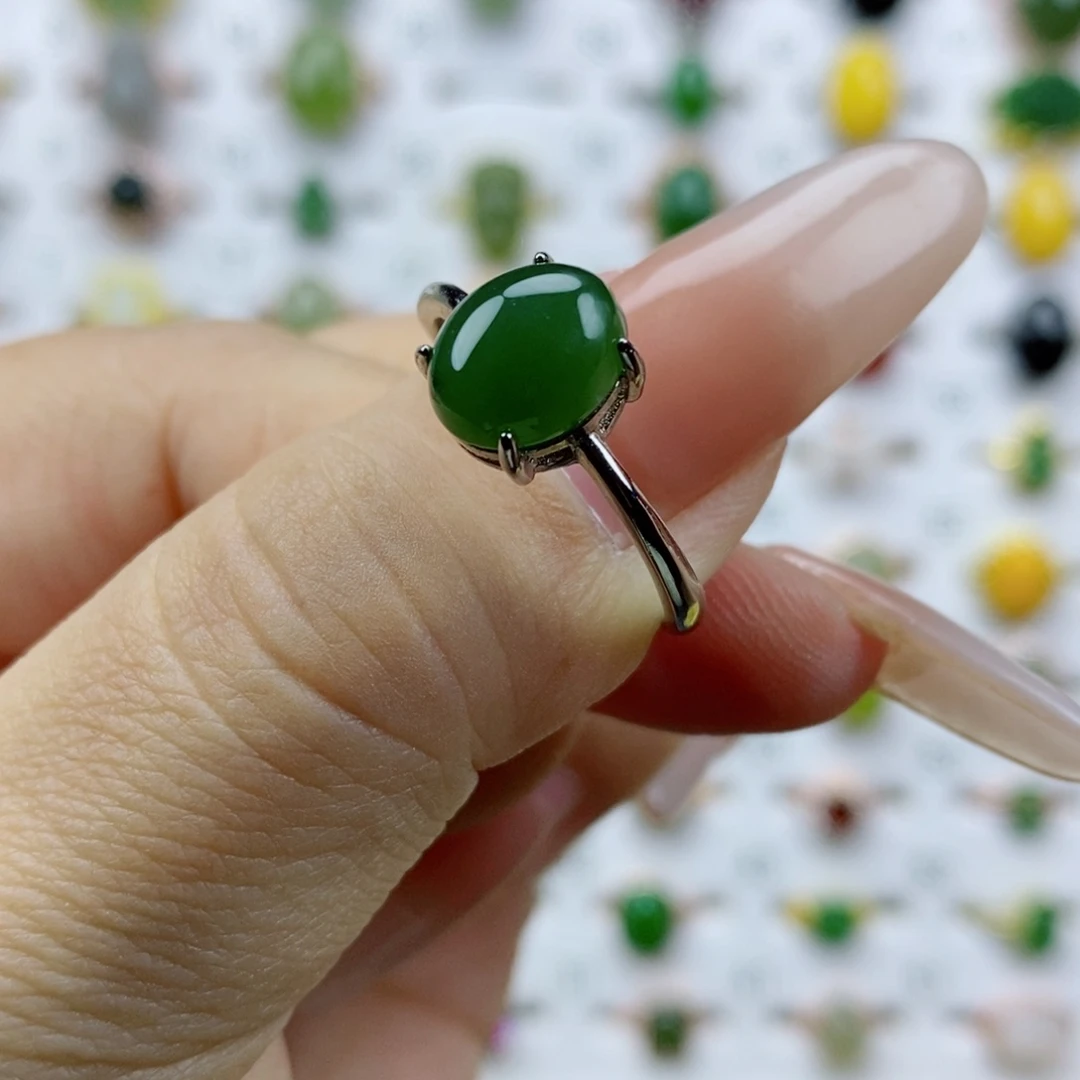 未镶嵌戒指和田玉（碧玉）