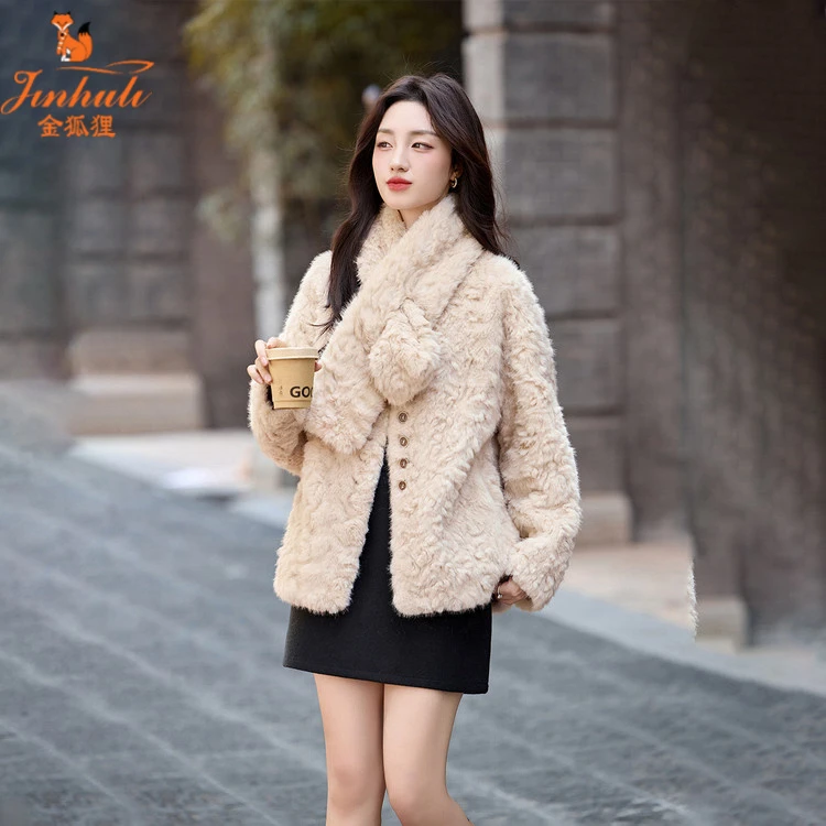 温柔风仿皮草外套女2025冬新款韩版围脖洋气甜美减龄加厚毛绒外套