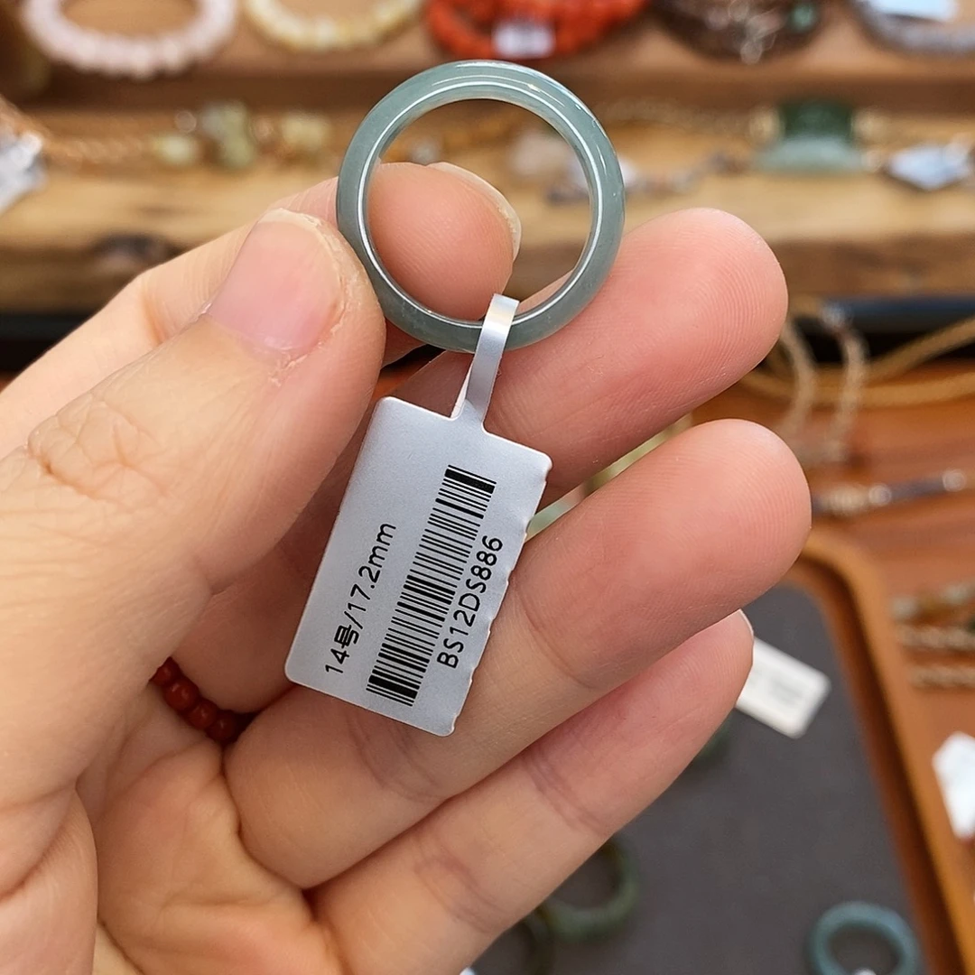 翡翠戒指未镶嵌炒*瓜