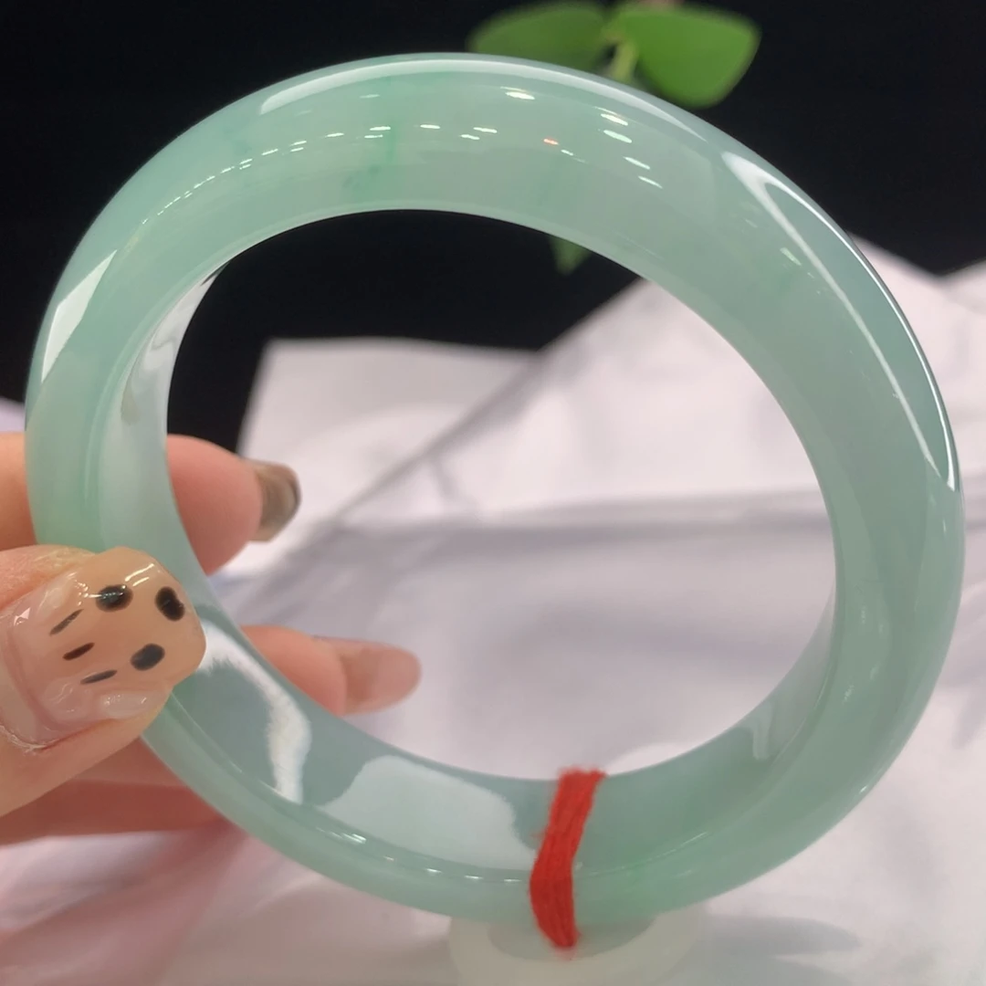 翡翠手镯未镶嵌圈口55 56