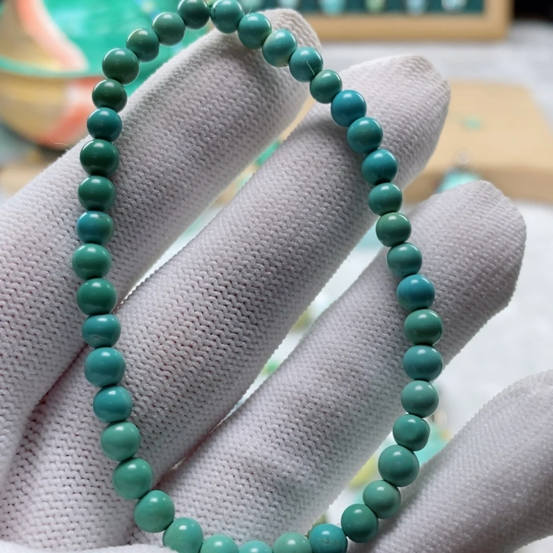 绿松石颈饰未镶嵌