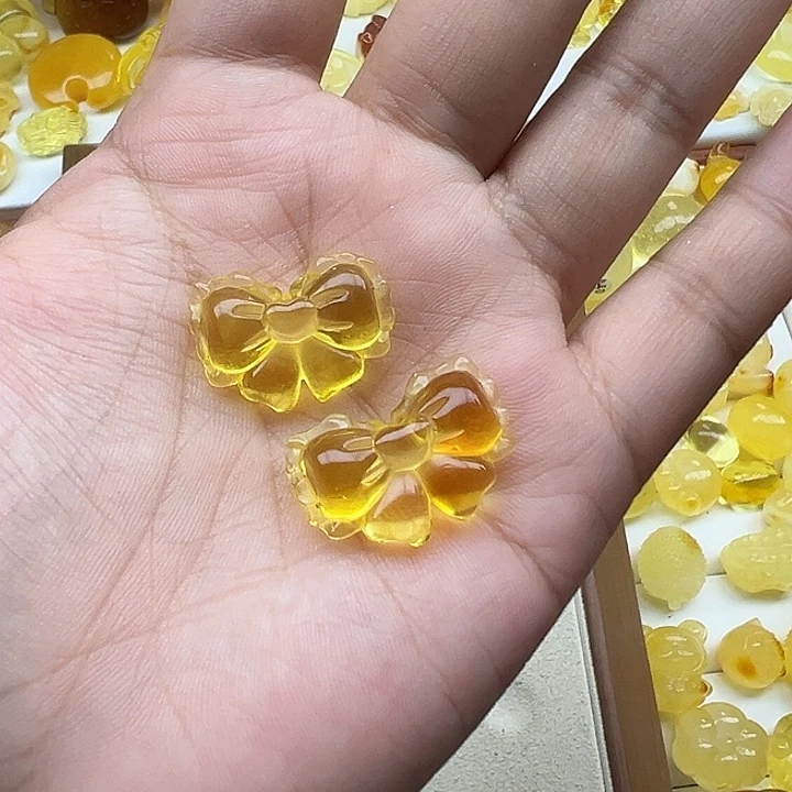 *****琥珀未镶嵌珠宝奇石蝴蝶结打孔不退换