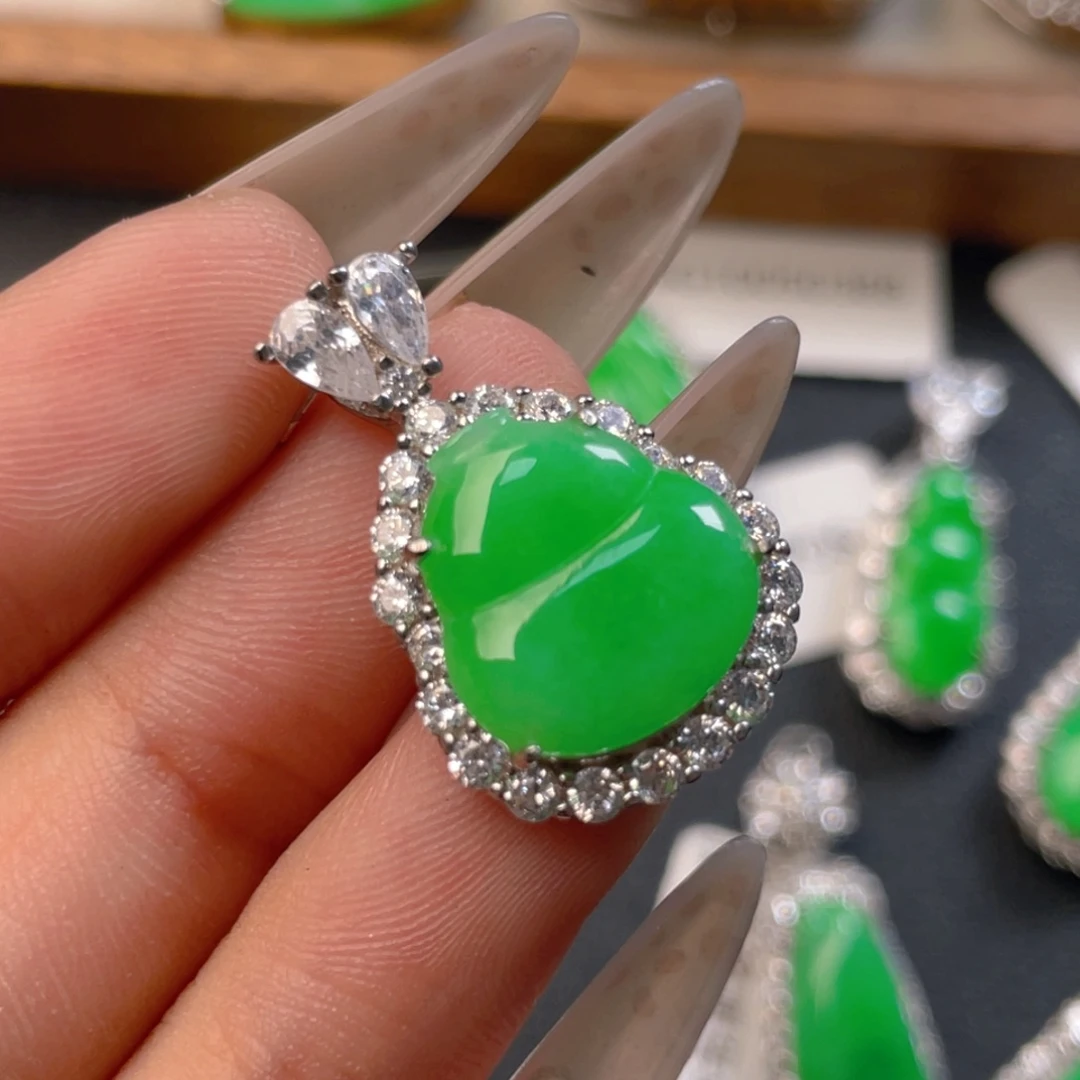 翡翠挂件银S925镶嵌翡翠