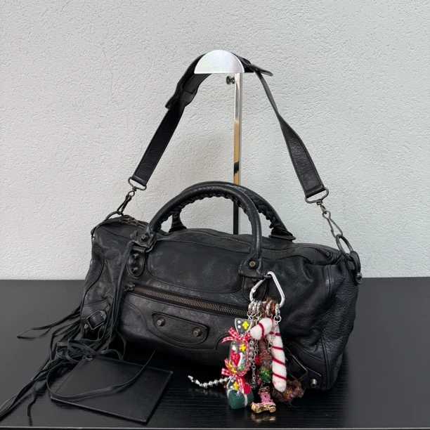 95新 Balenciaga/巴黎世家 黑色枪钉波士顿twiggy机车斜挎包